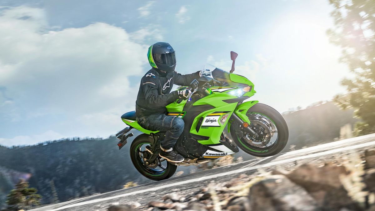 2025 Kawasaki Ninja 650 KRT Edition